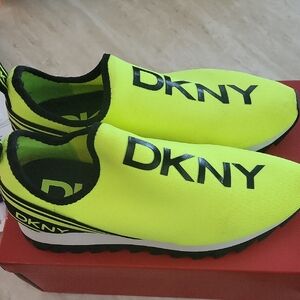 DKNY Womens Bright Yellow Slip-On Sneakers